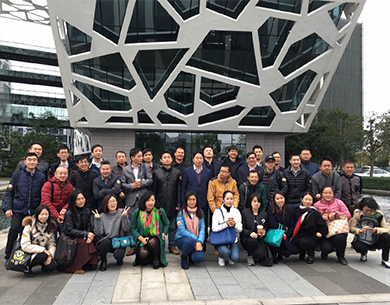 香蕉破解版视频领导外出交流